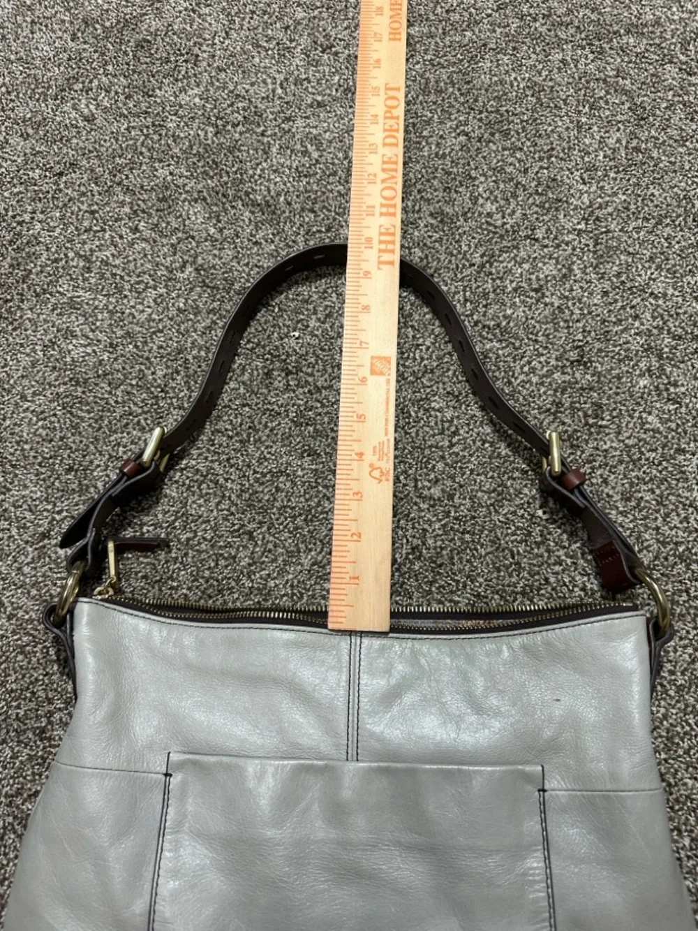 Hobo Charlie leather Shoulder Bag in Light Gray with Brown Strap